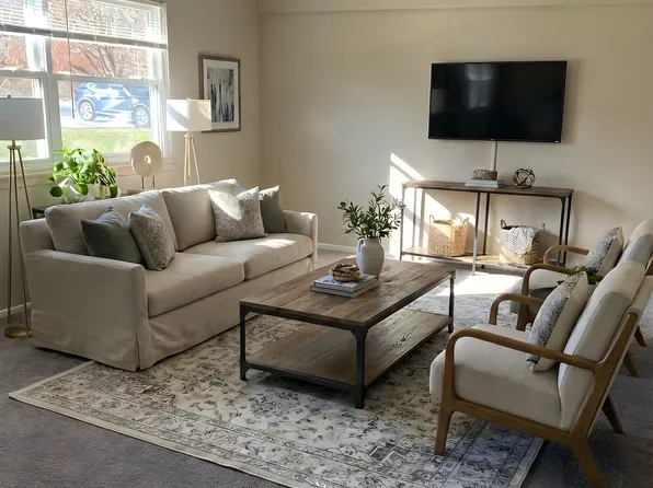 Oak Hill, 467 Crane Ave #869a94190, Pittsfield, MA 01201