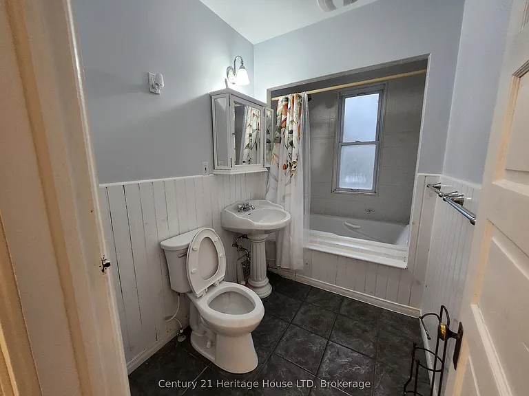 8269 Willoughby Dr — Photo 22