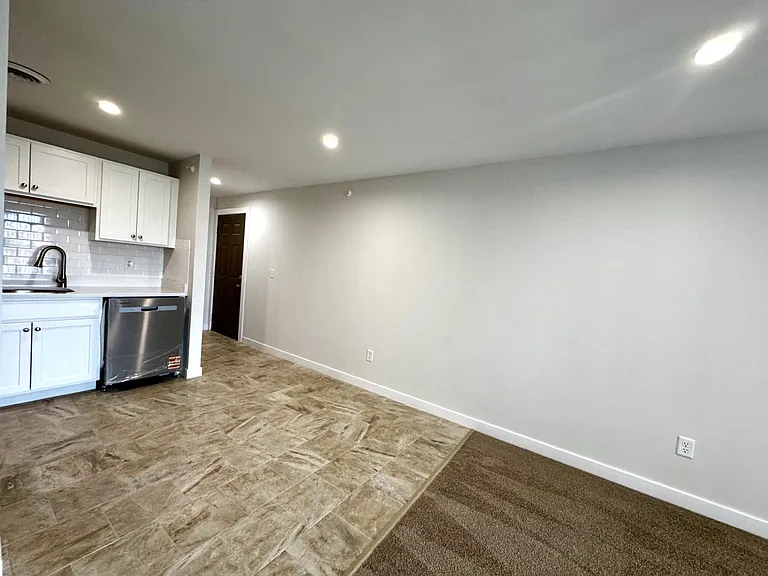 532 Lilac Ln — Photo 24