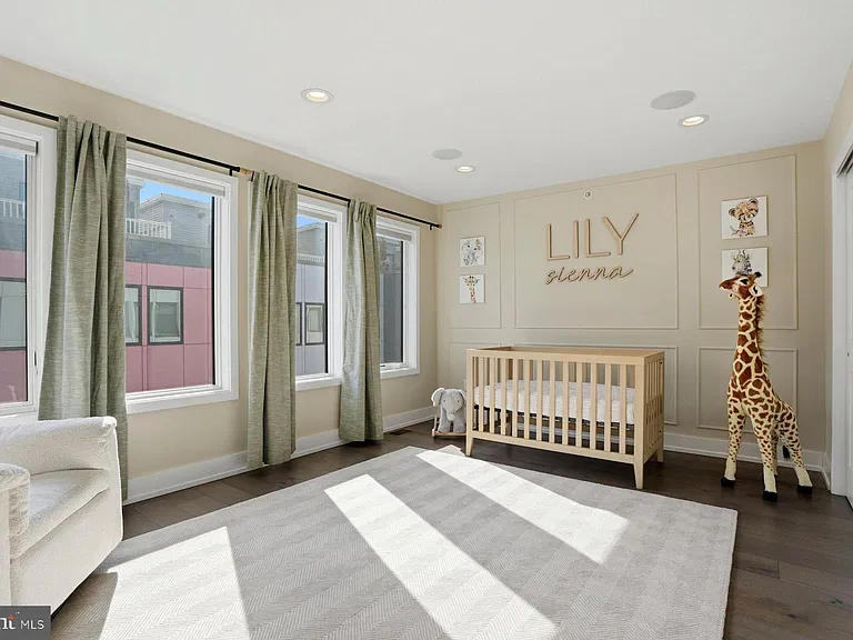 611 N Galloway St — Photo 26