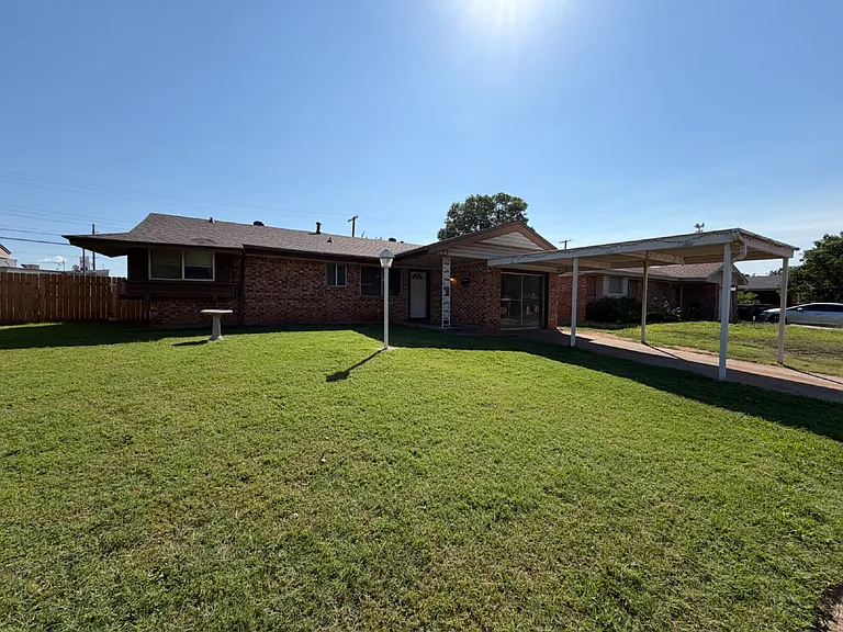 3216 Dentwood Ter — Photo 1