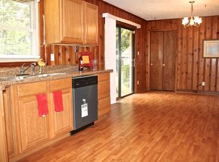 1001 Hemlock Dr, Fayetteville, NC 28304
