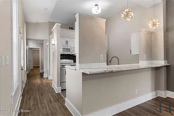 408 Dr W J Hodge St #J — Photo 10