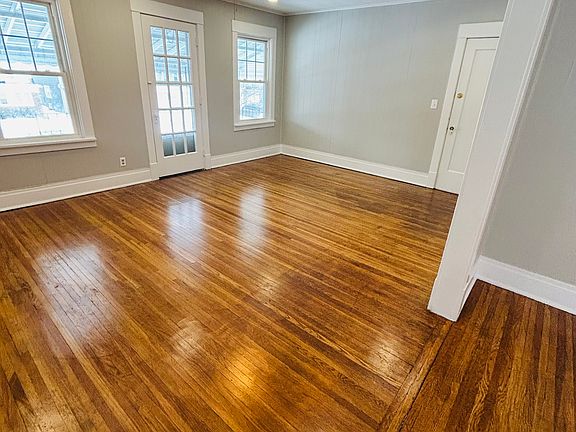 5th image of 212 Lovering Ave #2