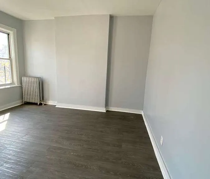 138 Hawthorne Ave #4R — Photo 1