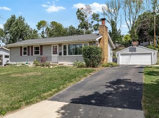 3840 Clark Rd SE, Cedar Rapids, IA 52403