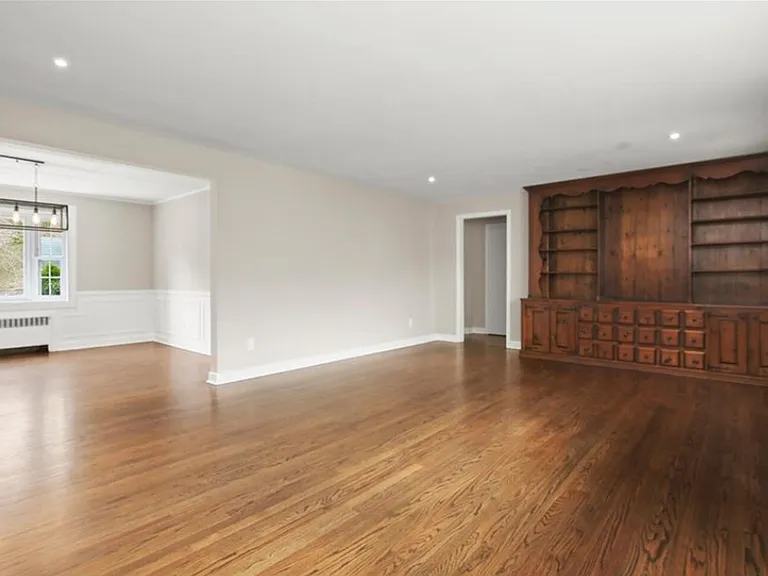 5 Turtleback Ln — Photo 5