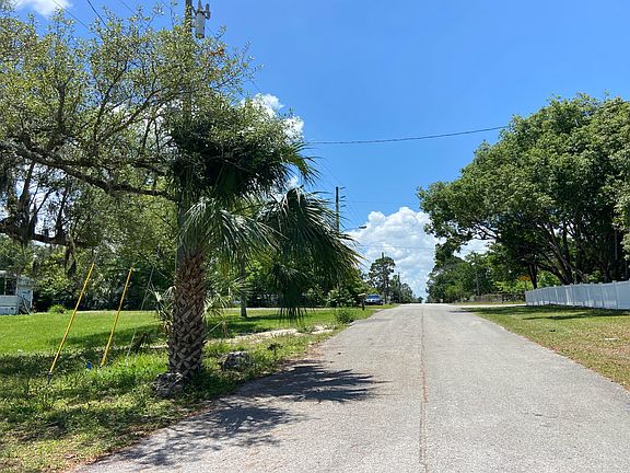 4th image of 13934 Litewood Dr