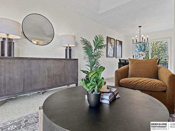 4th image of 3307 Wilhelminia Dr
