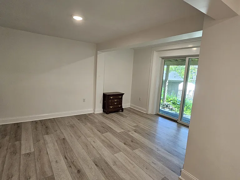 21 Hudson St #1 — Photo 8