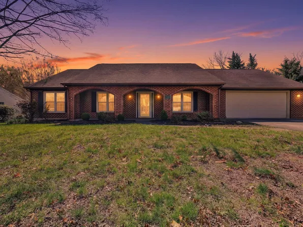 1660 Kingsmill Dr, Salem, VA 24153