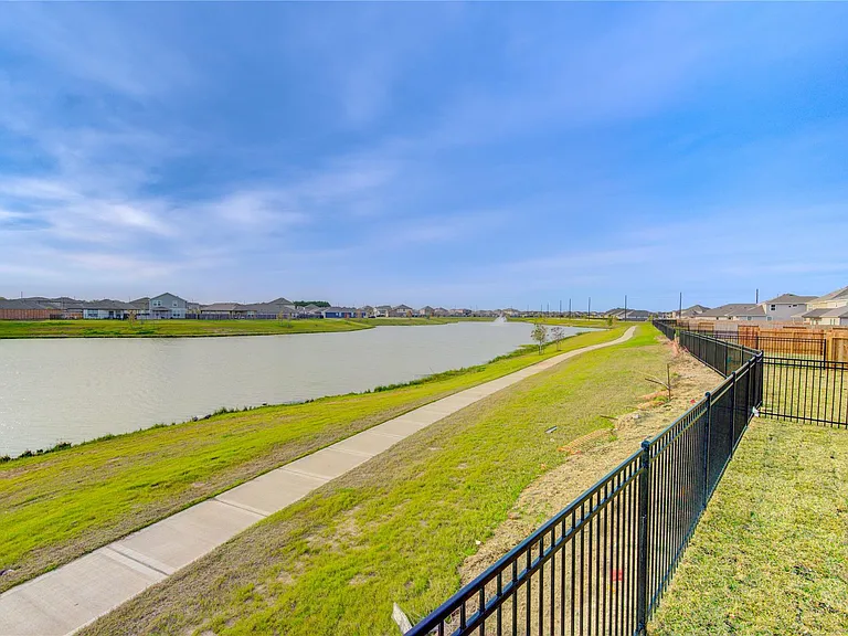 5607 Rock Head Ranch Trl — Photo 47