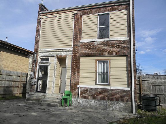 5th image of 1081 Greenlaw Ave