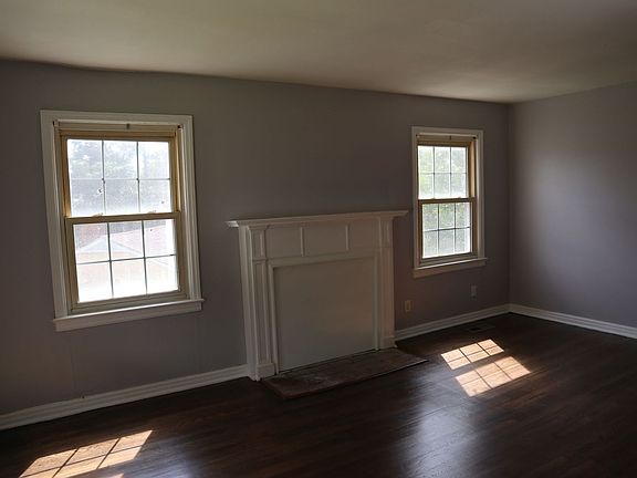 4th image of 624 Beverly Dr