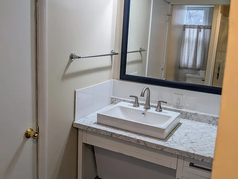4668 Fairmont Ave — Photo 33