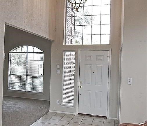 3rd image of 1602 Lake Bluff Dr