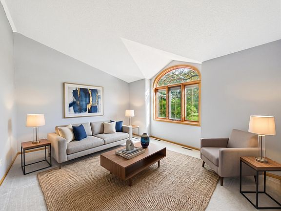 3rd image of 1952 Park Ridge Ct