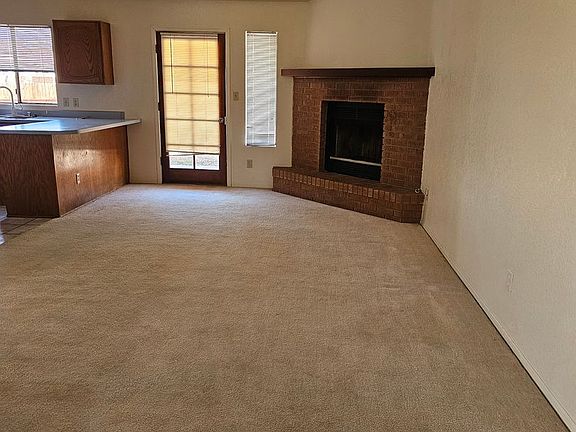 2nd image of 1441 Jasmin Dr