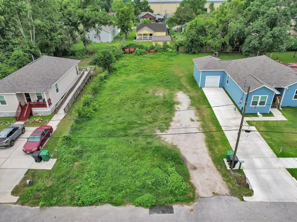 3306 Caplin St, Houston, TX 77026