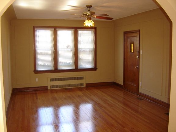 2nd image of 8030 Delmar Blvd