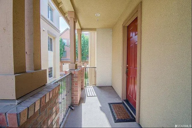 1029 Carnelian Ter — Photo 2