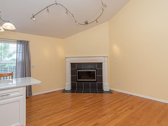5th image of 16200 Fairfield Dr #1