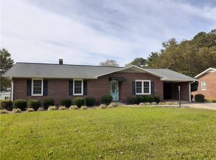 12 Carlisle Dr, Honea Path, SC 29654