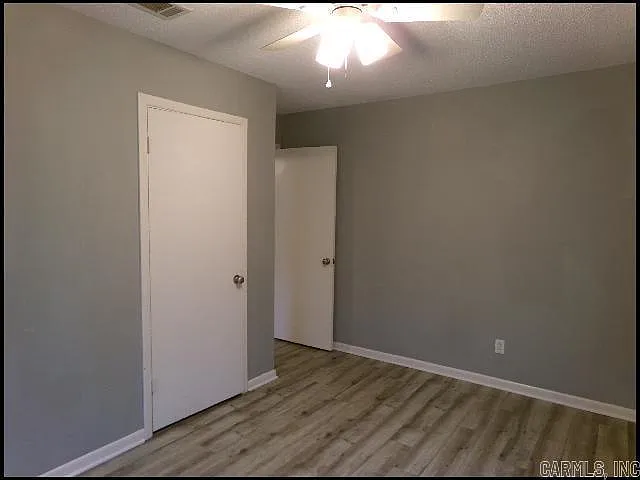 905 Norma Ct — Photo 17