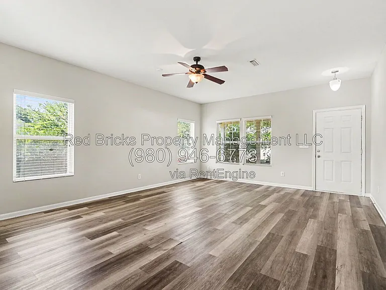 11325 Deer Chase Ln — Photo 7
