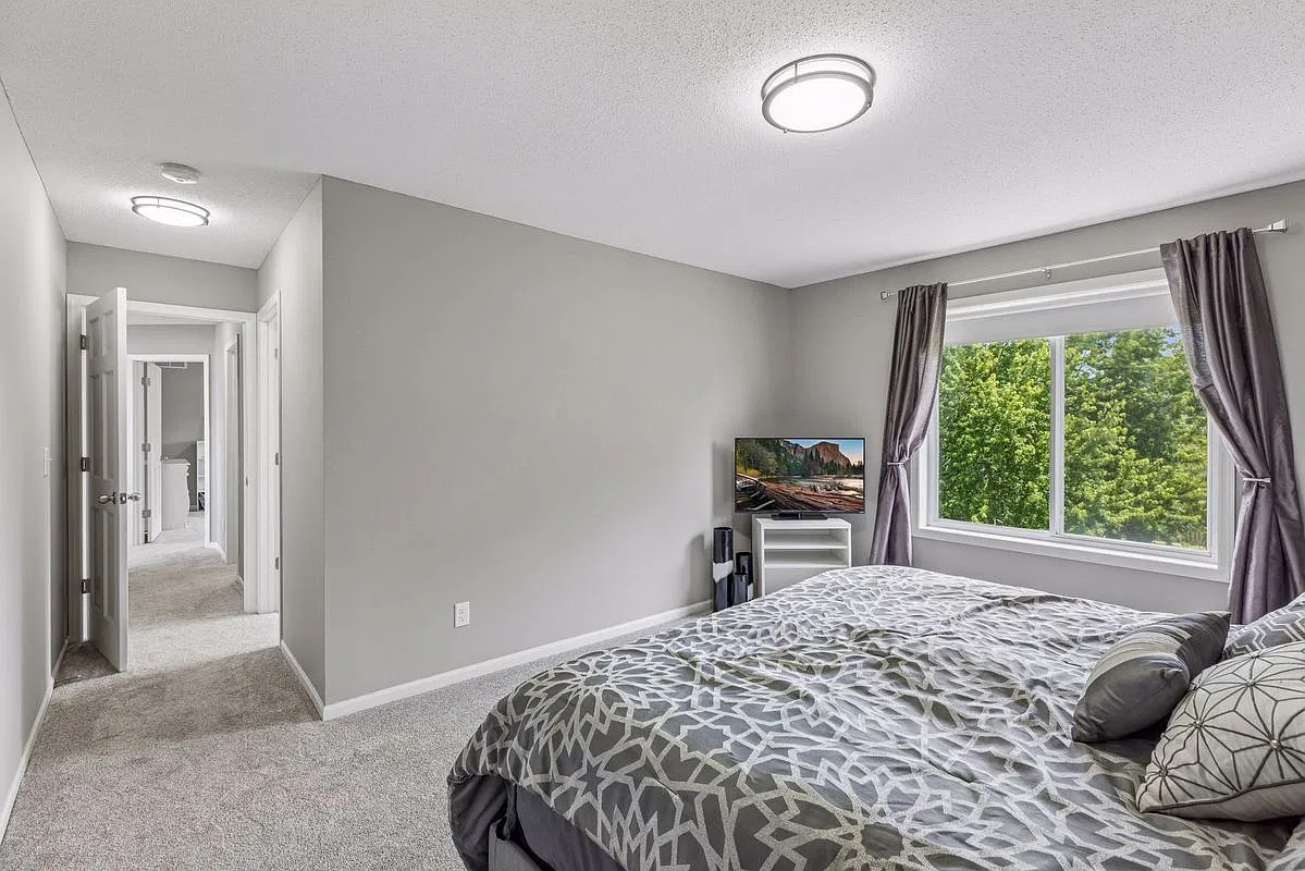 4 bed, 4.0 bath, 2605 sqft, $2,950 — Photo 4