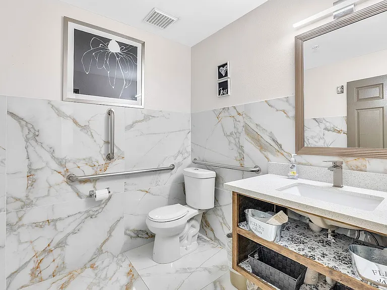 The Amian Residence — Photo 11