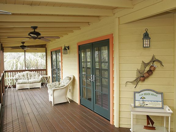 Beach Cottage - Interior