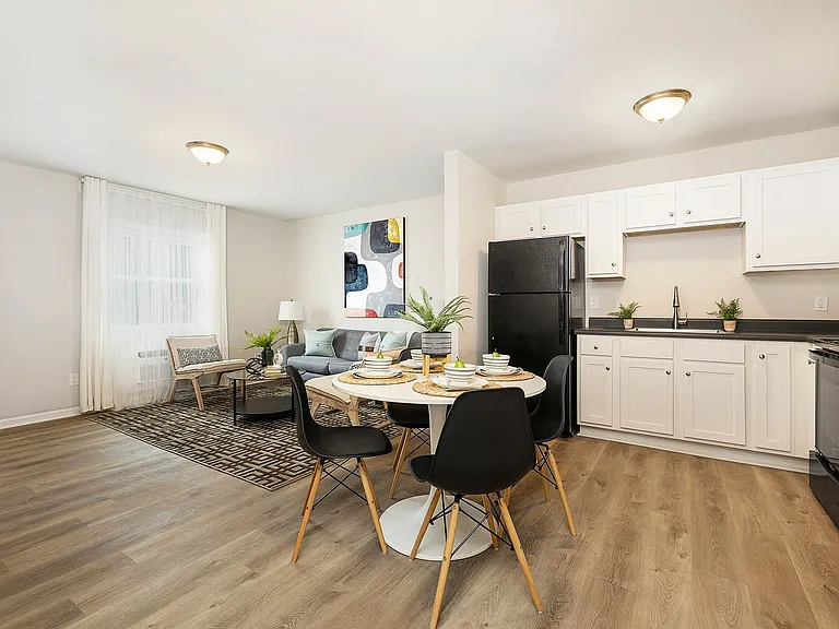 1850 Lowell Bethesda Rd #11 — Photo 1