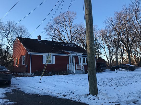 3rd image of 80 Branch Dr