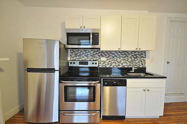 2nd image of 101 W 11th St #3N