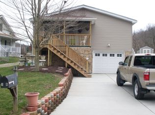 16 Brown St, Avella, PA 15312