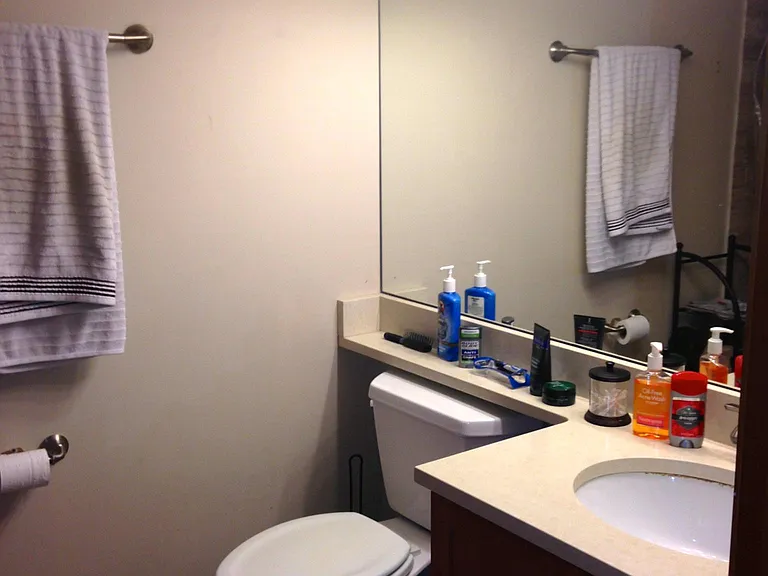 1031 W Dakin St #1 — Photo 10