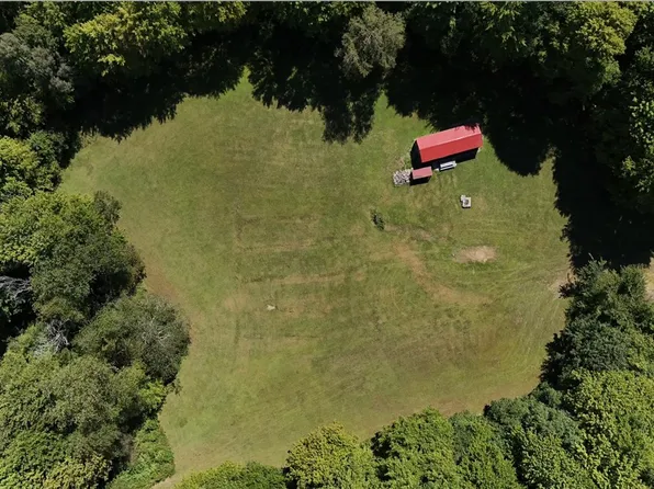 214 Deer Creek Rd, Sandy Lake, PA 16145