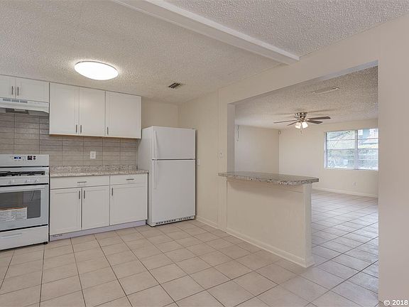5th image of 917 NW 41st Ave