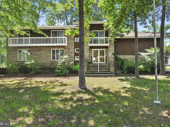 6 Winged Foot Rd, Dover, DE 19904