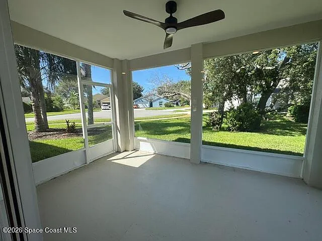 4 bed, 2.0 bath, 1940 sqft, $3,150 — Photo 2