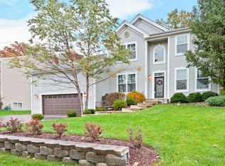 445 Windham Trl, Carpentersville, IL 60110