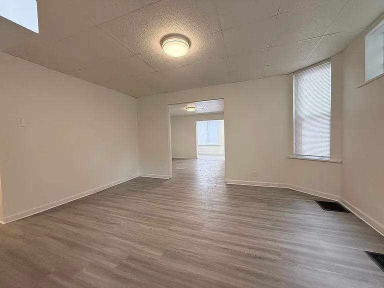 323 McKinley St #1 — Photo 10