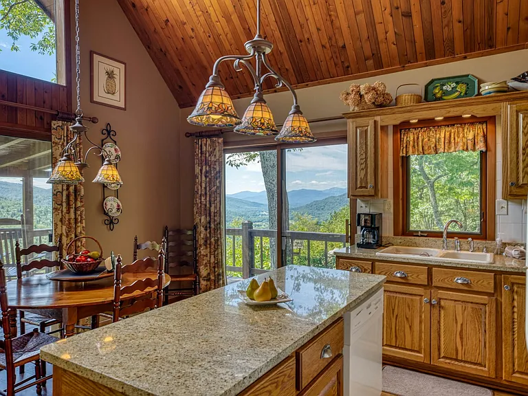 402 Wilderness Dr — Photo 4