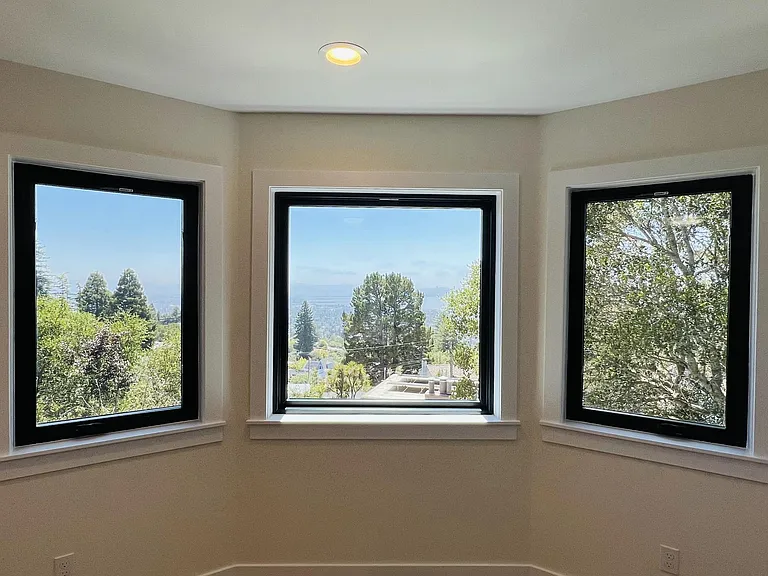 2620 Marin Ave — Photo 14