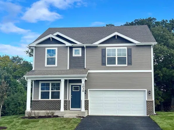1034 Emerald Dr, Montgomery, IL 60538