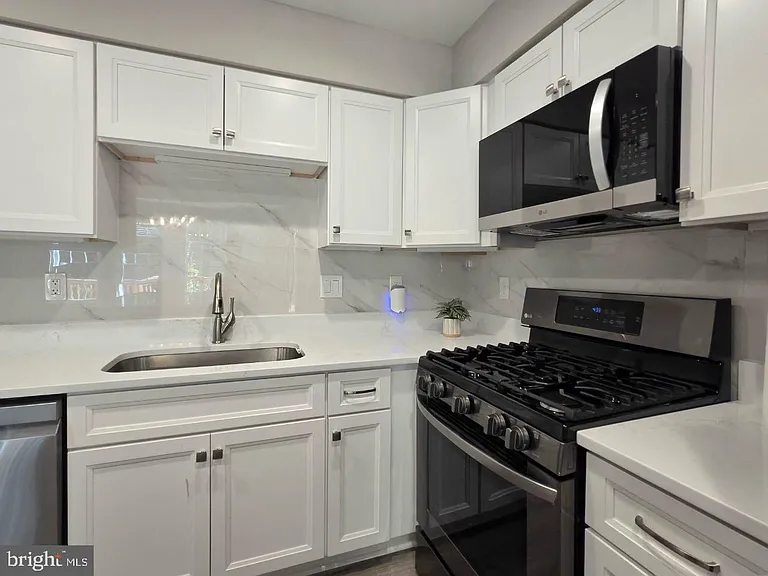 4613 Ripley Manor Ter — Photo 12