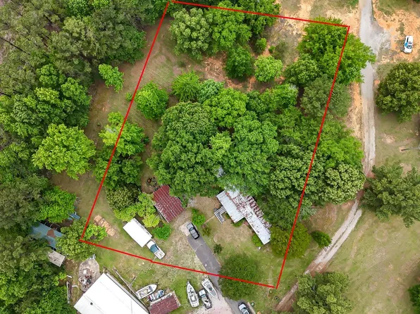 9599 Golden Ln, Bessemer, AL 35023