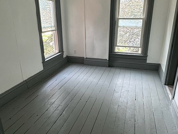 3rd image of 126 N Orchard St #2