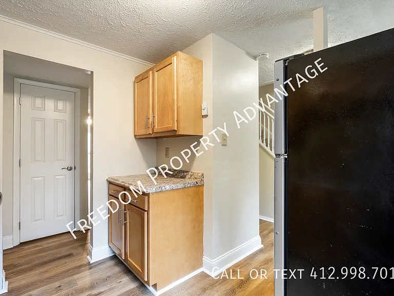 320 Bank St #A — Photo 12